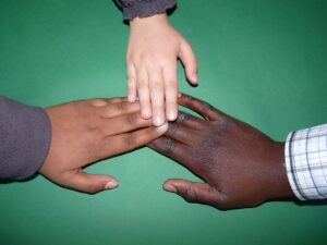 ASDの学校で必要な感覚統合設備ガイドとは？