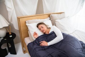 自閉症の子どもに効果的な深部圧刺激とは？ハグマシンの活用法は？
