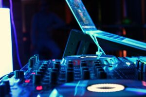 自閉症の子どもに最適なLEDライト付きサンドテーブルとは？