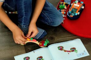 ASDの子どもが自己調整スキルを遊びながら身につける方法は？