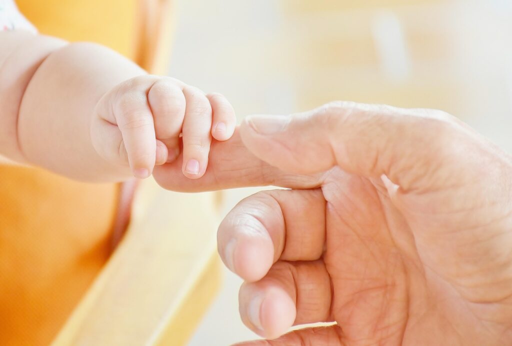 自閉症の子どもに最適な遊具は？失敗した事例から学ぶポイントは？
